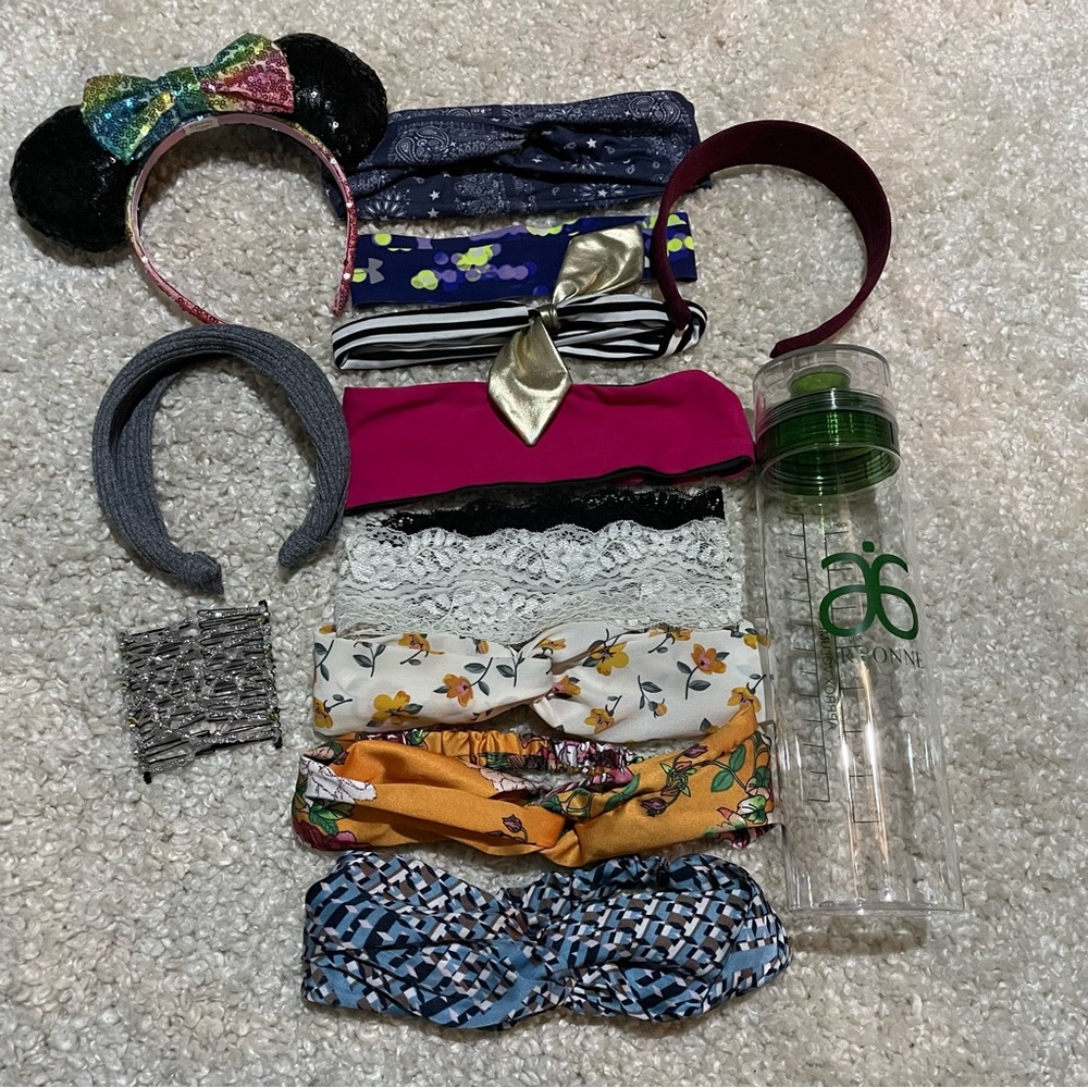 Lot of 9 soft headbands, 3 hard headbands, 1 hair thing & 1 new‎ water bottle